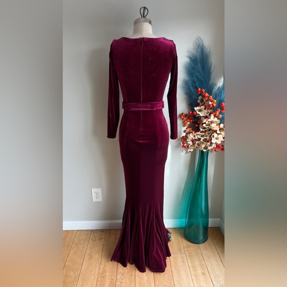 Like New Micheline Pitt’s La Femme Noir Oxblood Velvet Gown - Picture 3 of 5